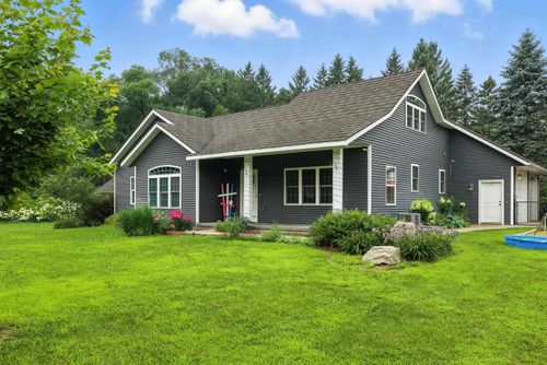 565 Ann Dr, Stevens Point, WI, 54482-9621 | Card Image