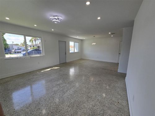 0-3245 Sw 88th Ct, Miami, FL, 33165 | Card Image