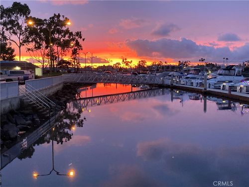 key19-5327 Marina Pacifica Drive, Long Beach, CA, 90803 | Card Image