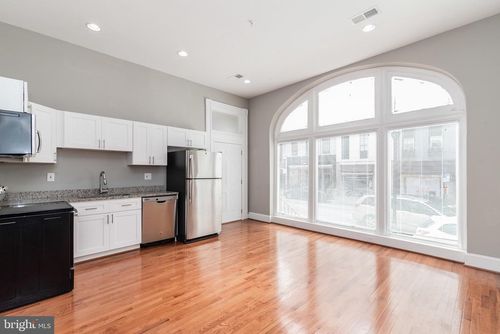 2-108 W Saratoga St, BALTIMORE, MD, 21201-3545 | Card Image