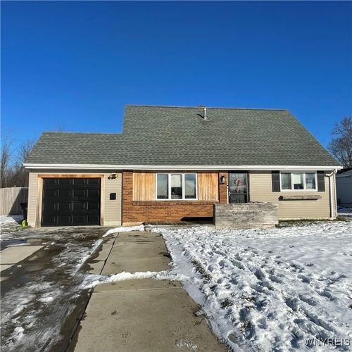 178 Marilyn Dr, Grand Island, NY, 14072-2652 | Card Image