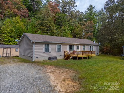 179 Freshwater Rdg, Whittier, NC, 28789 | Card Image
