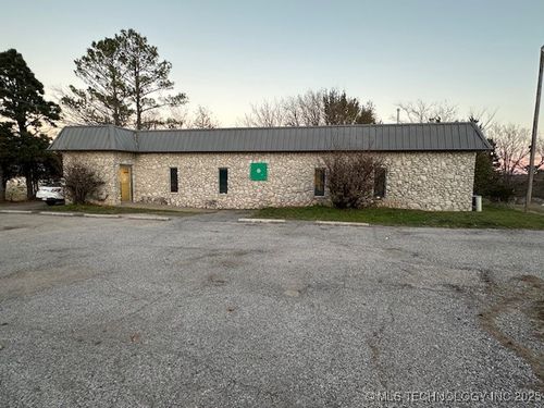 117 Rodgers Dr, Holdenville, OK, 74848-2877 | Card Image