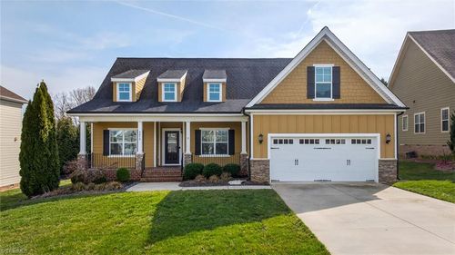 4670 Fairway Run Dr, Pfafftown, NC, 27040-9285 | Card Image