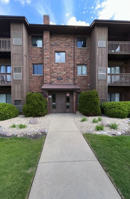 1-15801 Peggy Ln, Oak Forest, IL, 60452-5110 | Card Image