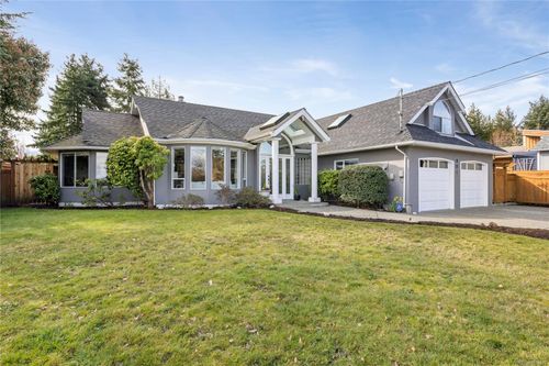 801 Temple St, Parksville, BC, V9P1B1 | Card Image