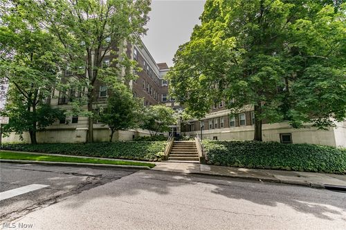 apt-105-2330 Euclid Heights Blvd, Cleveland Heights, OH, 44106-2732 | Card Image
