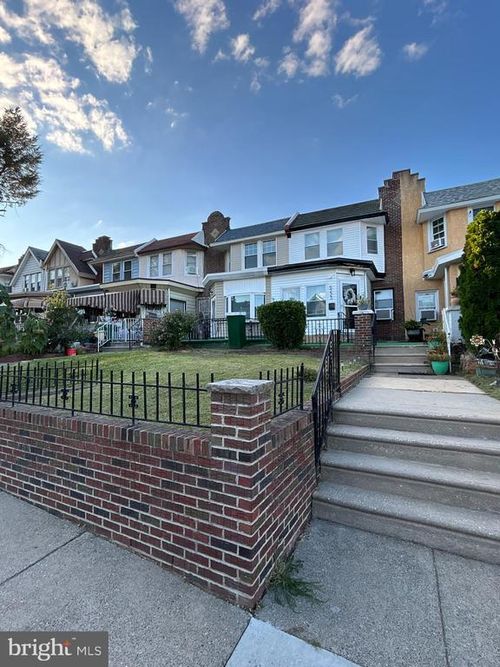 5223 Diamond St, PHILADELPHIA, PA, 19131-2303 | Card Image