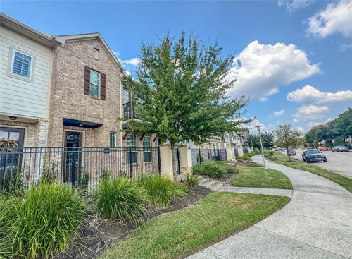 9503 Towne Lake Pkwy, Cypress, TX, 77433-0271 | Card Image
