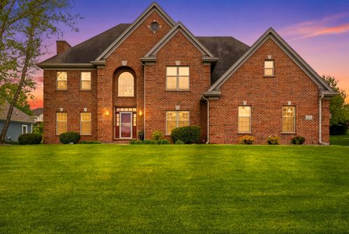 N36W22663 Long Valley Rd, Pewaukee, WI, 53072-4182 | Card Image