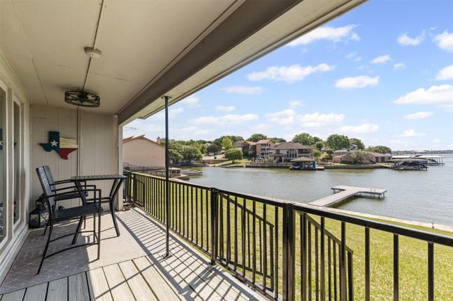 5232 Country Club Dr, Condo with 2 bedrooms, 2 bathrooms and null parking in Granbury TX | Image 15