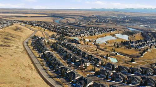 40 Eagleview Way, Cochrane, AB, T4C1P6 | Card Image
