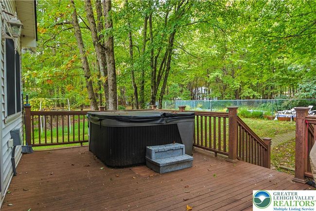 271 N Shore Dr, House other with 3 bedrooms, 3 bathrooms and null parking in Albrightsville PA | Image 6