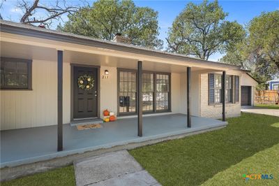 213 W Young Avenue, House other with 3 bedrooms, 2 bathrooms and null parking in Temple TX | Image 3