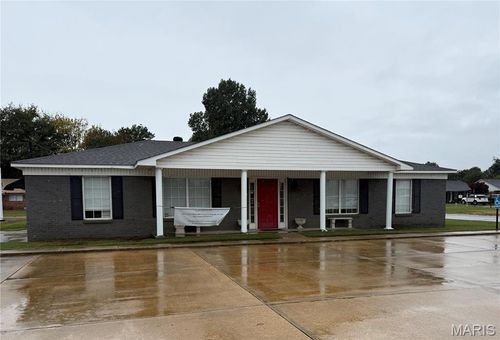 1301 Cook St, Kennett, MO, 63857-3259 | Card Image