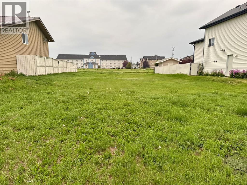 Land in Brooks 3
