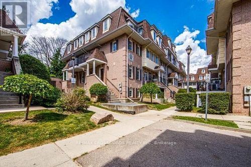 204-52 Sidney Belsey Cres, North York, ON, M6M5J1 | Card Image