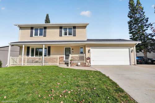 3904 Convair Ln, Cedar Falls, IA, 50613-5542 | Card Image