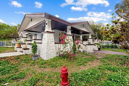 3902 Nw 3rd Ave, Miami, FL, 33127-2926 | Card Image