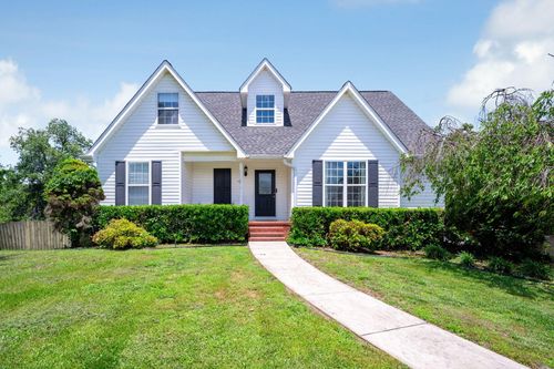 10498 Daffodil Cir, Soddy-Daisy, TN, 37379-3928 | Card Image