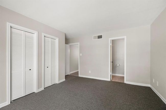 Large closet and bathroom | Image 11