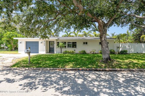 8103 Magnolia Ave, Cape Canaveral, FL, 32920-2216 | Card Image