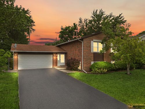 220 Osage Ln, Buffalo Grove, IL, 60089-1849 | Card Image