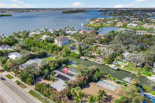 547 Causeway Blvd, Vero Beach, FL, 32963-2227 | Card Image