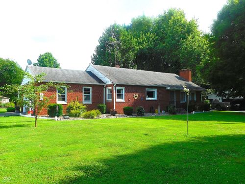 907 E Hillside Dr S, Greensburg, IN, 47240-8883 | Card Image