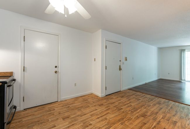 APT-24 - 5 Autumn Leaf Dr, Condo with 2 bedrooms, 1 bathrooms and null parking in Nashua NH | Image 8