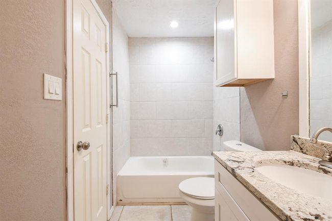 81 Oak Grove Ln, Home with 4 bedrooms, 4 bathrooms and null parking in Conroe TX | Image 31