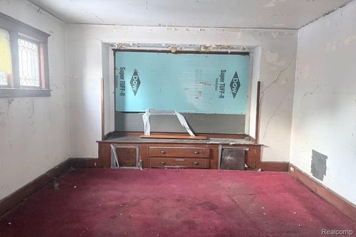 225 Farrand Park, Highland Park, MI, 48203-3353 | Card Image