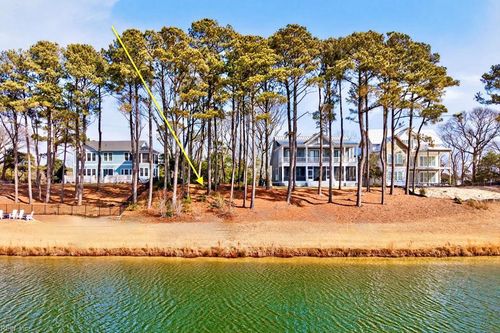 135 Aberdeen Way, Cape Charles, VA, 23310-1859 | Card Image
