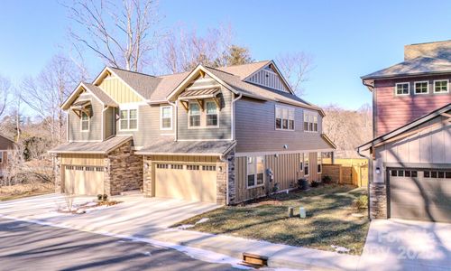 560 Sweet Birch Park Ln, Black Mountain, NC, 28711-0465 | Card Image