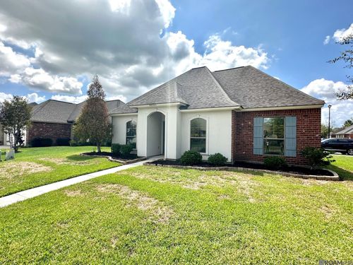 40303 Crestridge Dr, Gonzales, LA, 70737-7148 | Card Image