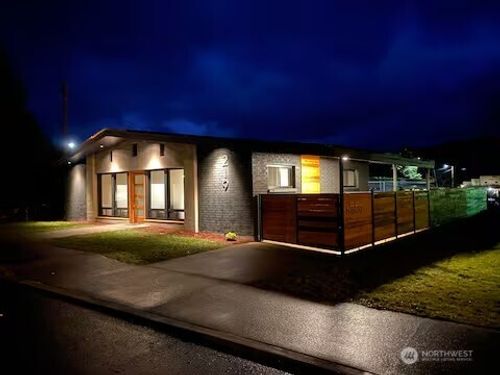 219 E Main St, Mossyrock, WA, 98564-0812 | Card Image