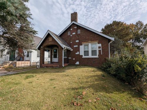 10042 Bellefontaine Road, St Louis, MO, 63137 | Card Image