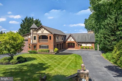 85 Greenwood Cir, Wormleysburg, PA, 17043-1140 | Card Image
