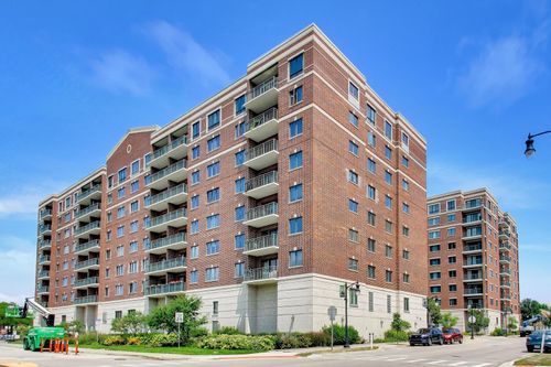 311-750 Pearson St, Des Plaines, IL, 60016-9214 | Card Image