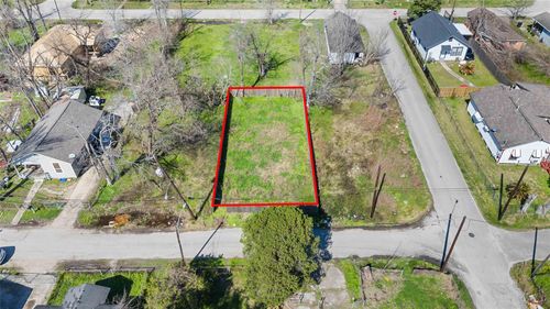 3213 Delia St, Houston, TX, 77026-5013 | Card Image