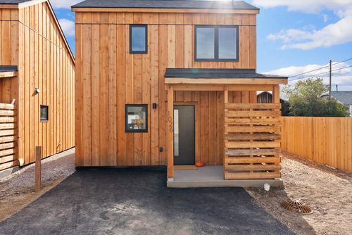 1026 Charlo St, Missoula, MT, 59802-2710 | Card Image