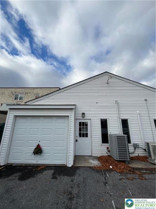 105-11 S Main St, Nazareth, PA, 18064-2070 | Card Image