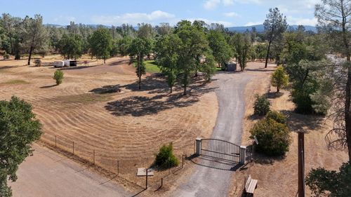 20758 State St, Redding, CA, 96001 | Card Image