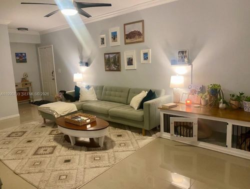 8201-131 Sw 117th Ave, Pembroke Pines, FL, 33025-4915 | Card Image