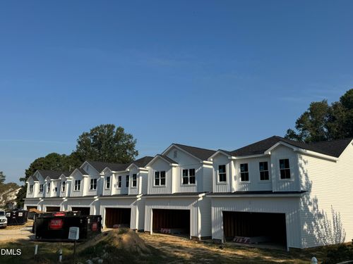 174 W Allen St, Four Oaks, NC, 27524-8400 | Card Image