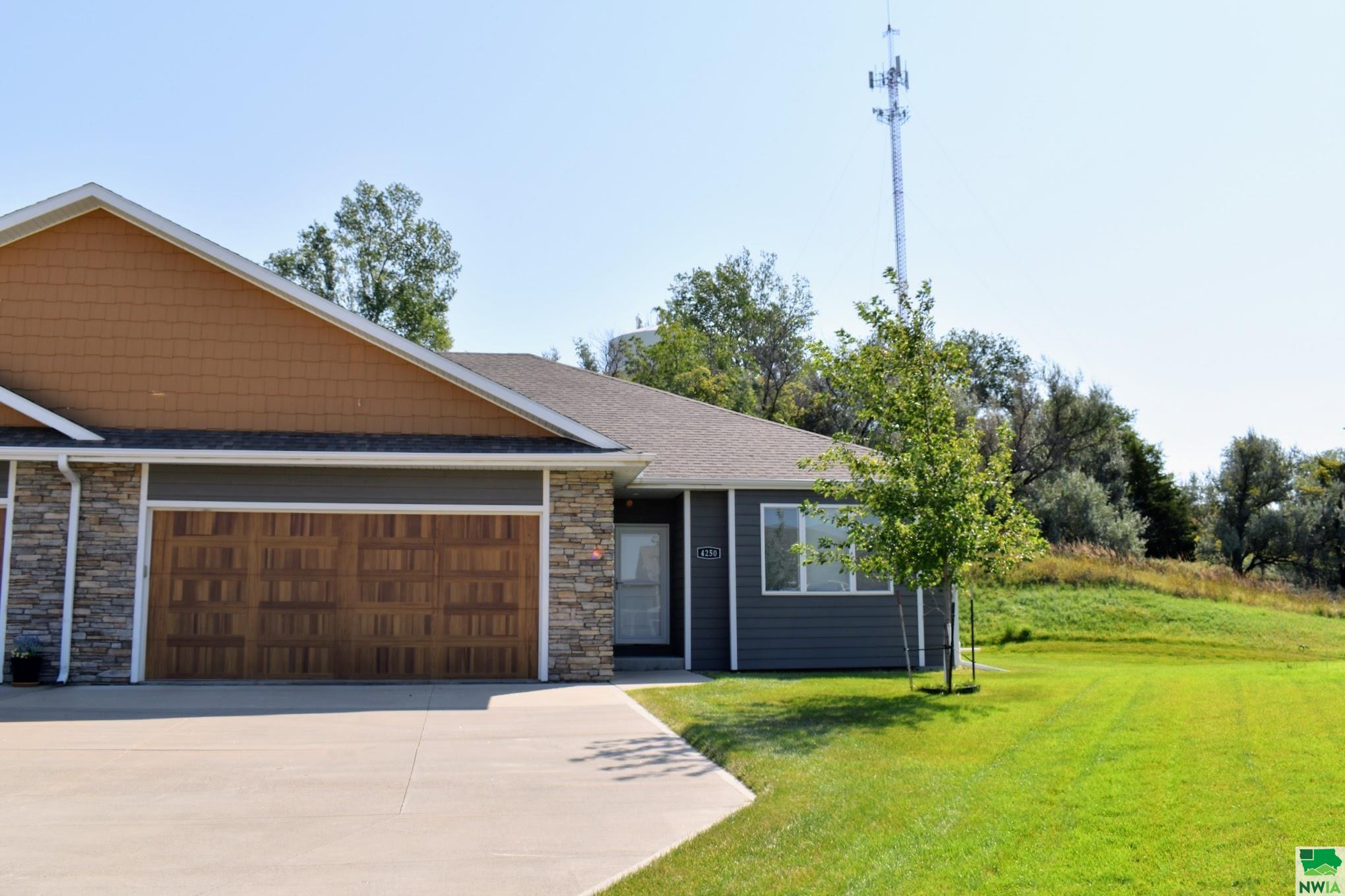 Fremar Dr, Sioux City, IA 51104