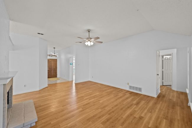 7501 Lake Arrowhead Dr, House other with 3 bedrooms, 2 bathrooms and null parking in Fort Worth TX | Image 11