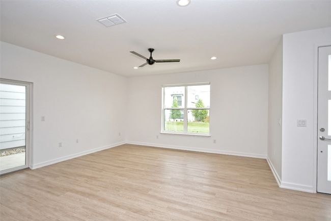 APT-25 - 7601 Cooper Ln, House other with 3 bedrooms, 3 bathrooms and 2 parking in Austin TX | Image 15
