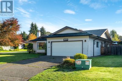 4077 Livingstone Ave N, House other with 3 bedrooms, 2 bathrooms and 2 parking in Victoria BC | Image 2