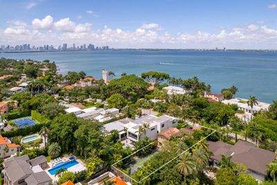 5069 N Bay Rd, House other with 5 bedrooms, 5 bathrooms and null parking in Miami Beach FL | Image 2